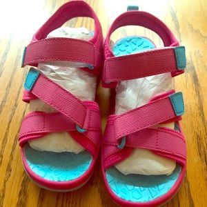 Little girls size 13 Lands End sandals: Like new